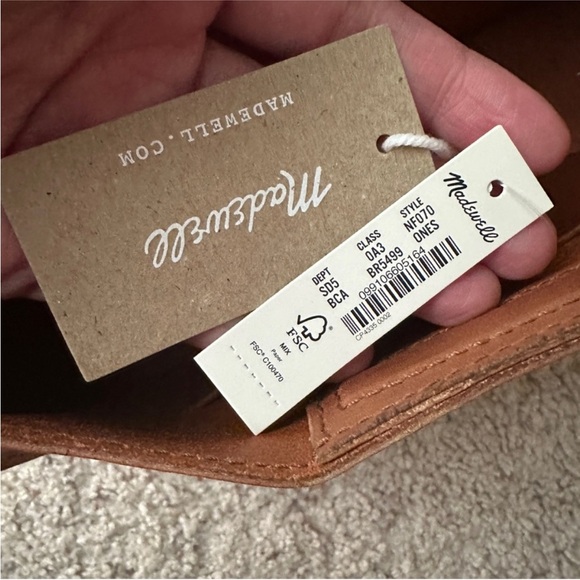MADEWELL The Sydney Leather Shoulder Bag - Burnished Camel Brown/Tan - Picture 7 of 14